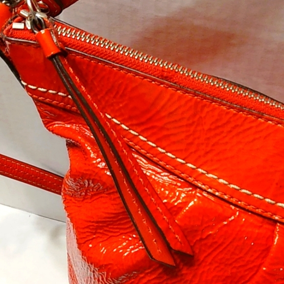 RARE 2011 COACH Soho Bright Red Pleated Convertible Patent Hobo Crossbody Hobo - Picture 9 of 16